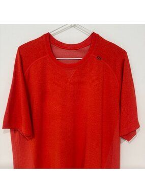 Lululemon Mens Metal Vent Tech Short Sleeve Orange Size L (Flaw)